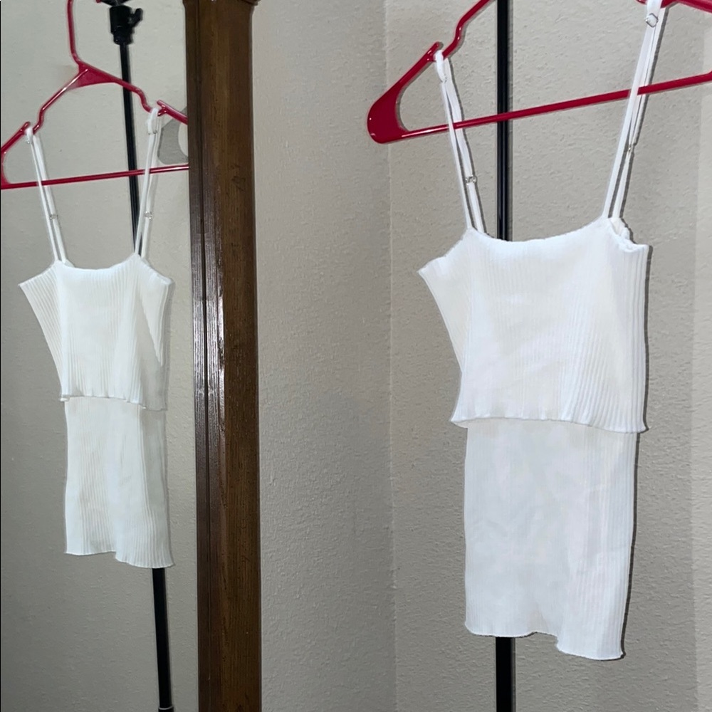 White Ribbed foldover tank - Picture 1 of 1